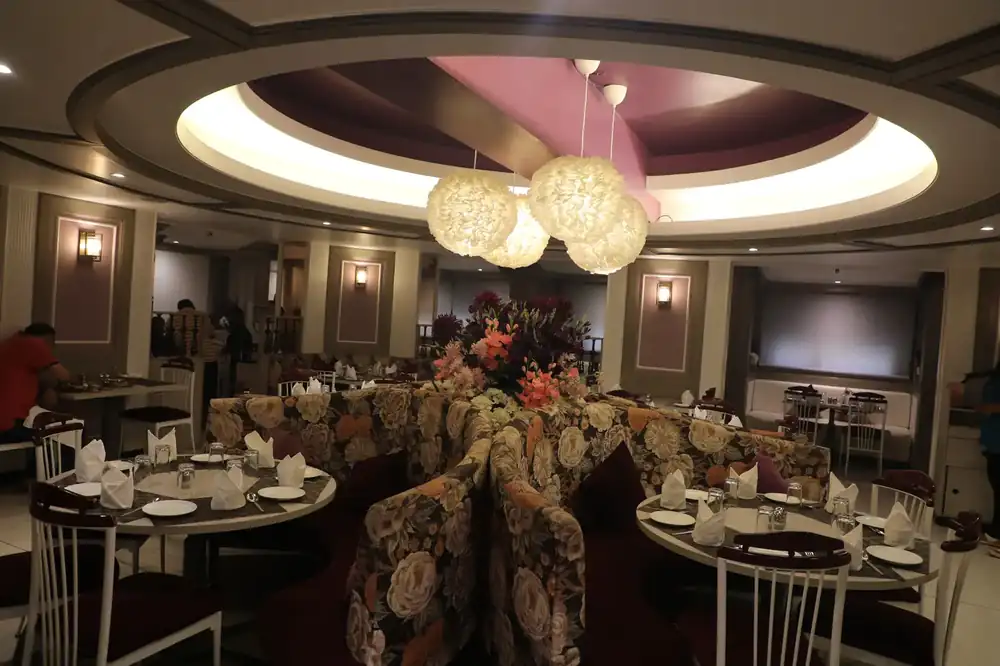 Kasumbo restaurant interior